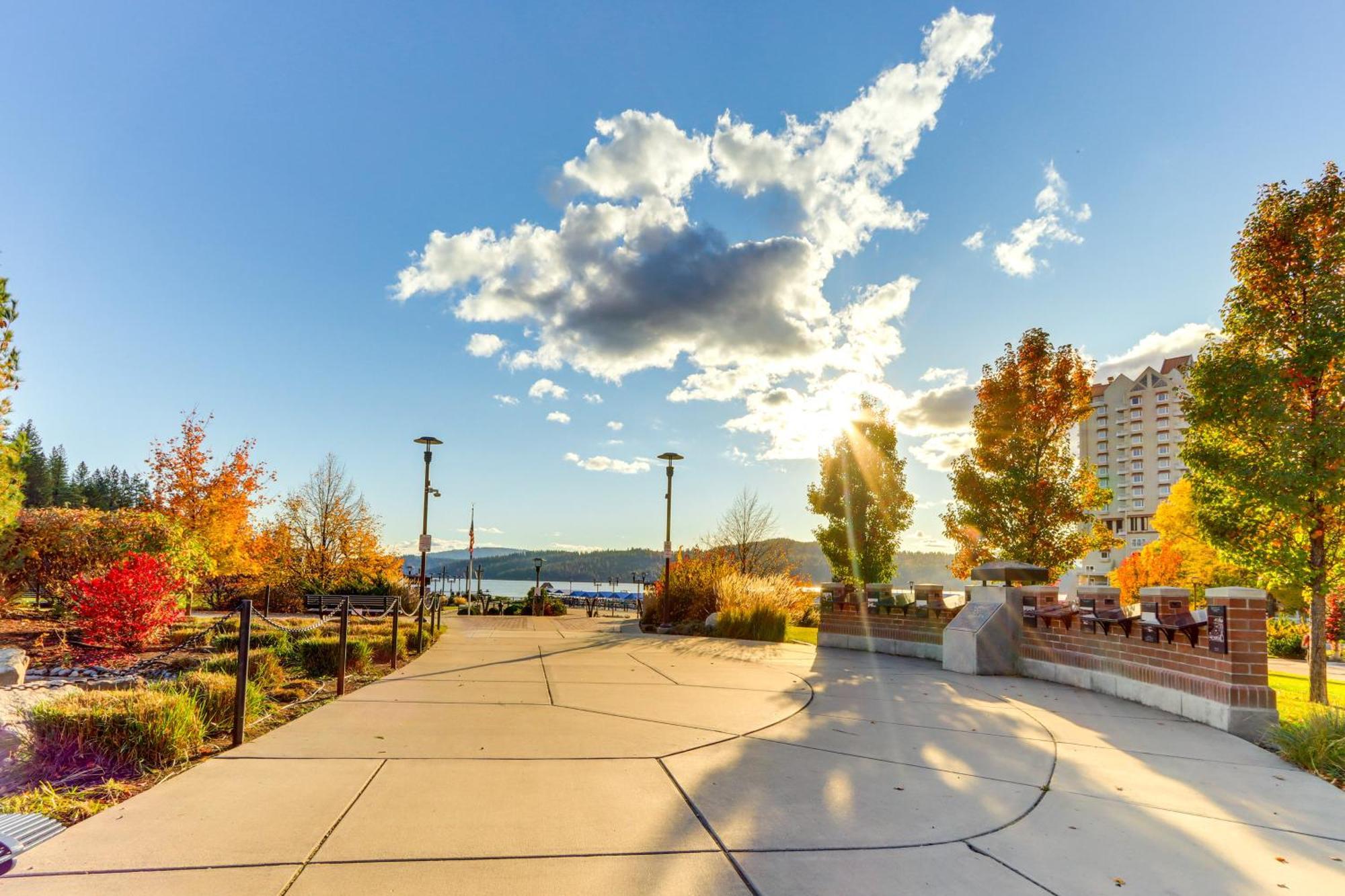 Modern Coeur Dalene Getaway Walk Downtown!
